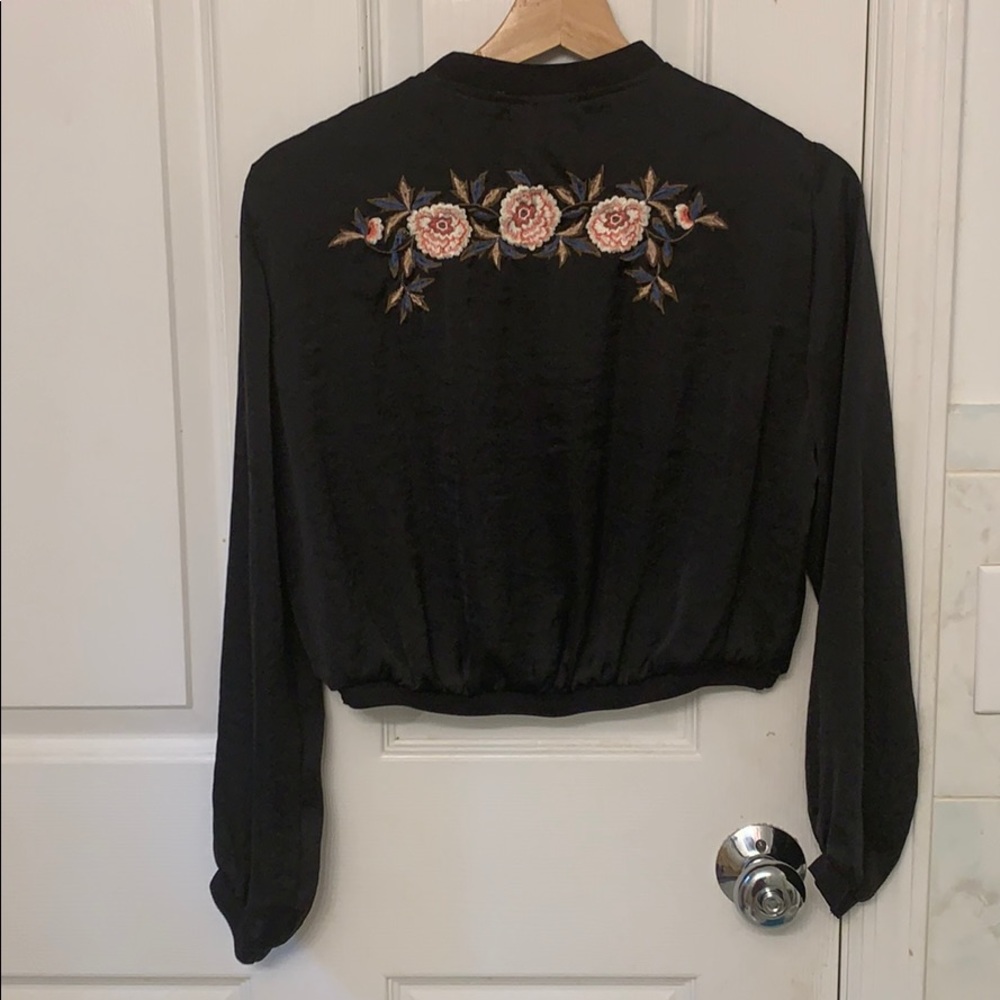 Zara basic cropped floral top size s - Picture 3 of 6